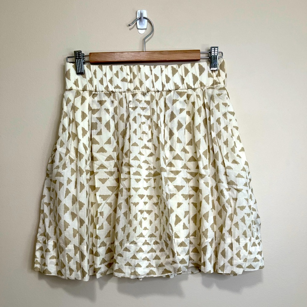 Club Monaco full skirt with pockets